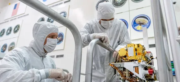 NASA engineers assemble alien-hunting, nuclear-powered Mars rover: Watch LIVE here