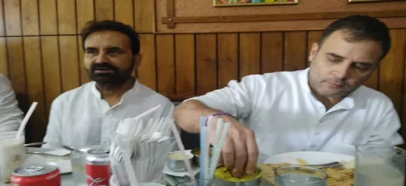 After bail in defamation case, Rahul Gandhi drops in at Patna restaurant for dosa