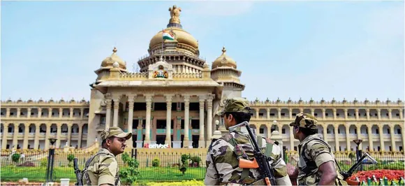 Supreme Court permits Karnataka rebel MLAs to meet Speaker at 6 pm to submit resignations 