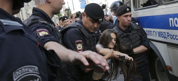 Moscow police arrest hundreds at rally for fair elections: monitor