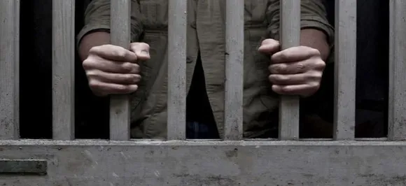 Convict attacks police escort for not buying him beedi