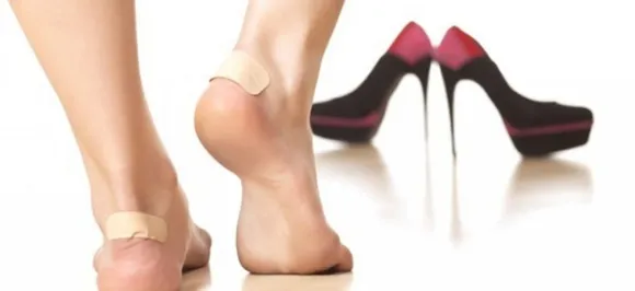 5 easy home remedies to prevent painful shoe bites