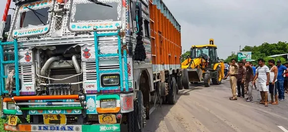Unnao Case: Sensational twist on blackened number plate puts truck owner in dock 