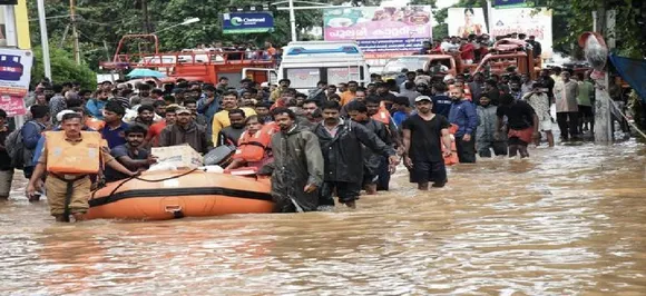 Kerala Floods: Rahul Gandhi dials PM Modi, seeks assistance for those affected