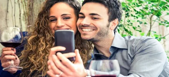 People sharing selfies on social media are viewed as less successful, lonely and insecure: Study
