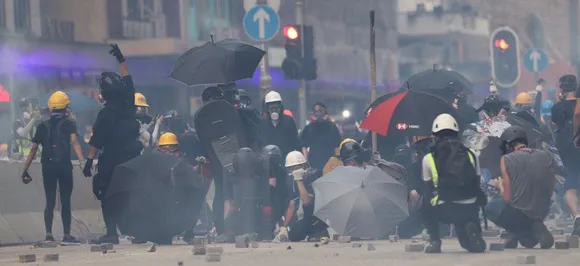 Hong Kong Protests: Police fire tear gas as clashes return to city streets