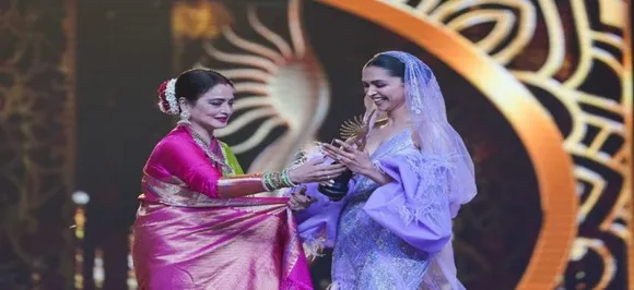 IFFA 2019: Deepika Padukone's Award For Chennai Express Invites Hilarious Reactions From Netizens