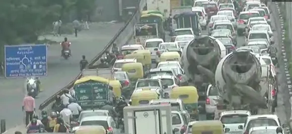 Farmers' Protest March Causes Massive Traffic Jam Near Delhi-Uttar Pradesh Border