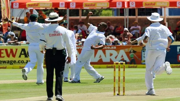 Vernon Philander Urges South Africa's Seniors To Go After India's 'Top Dogs'
