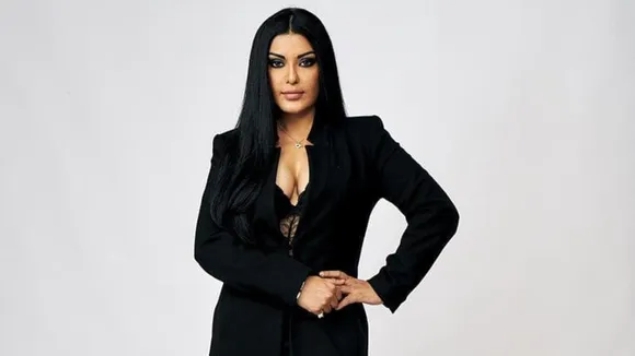 Bigg Boss 13: Koena Mitra Reveals Her â€˜Possessiveâ€™ Ex-Boyfriend Locked Her In Bathroom
