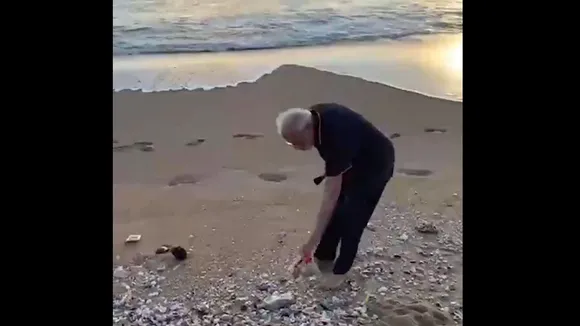 PM Narendra Modi Collects Trash At Mamallapuram Beach, Video Goes Viral