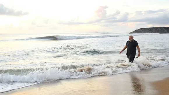 PM Modi Pens Poem On His 'Conversation' With Ocean At Mamallapuram