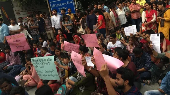 DSSSB Teachers Appointment Put On Hold, Protest Follows At EDMC Headquarter