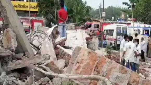 Building Collapses During Demolition In Gujarat's Vadodara, Several Labourers Feared Trapped