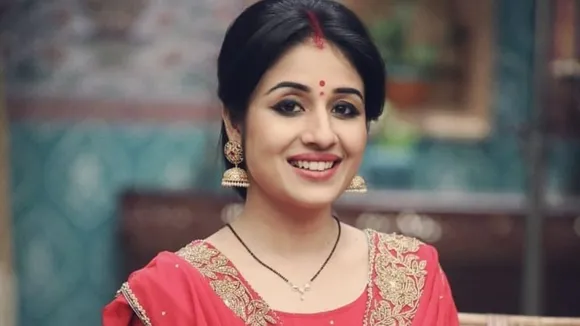 Paridhi Sharma Faints On The Sets Of Patiala Babes While Shooting Karva Chauth Scene