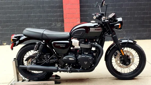 THESE Motorcycles Of Triumph Get Discounts Up To Rs 2.8 Lakh