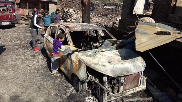 Man killed, Cars Burnt, Houses Damaged In J-Kâ€™s Tangdhar In Pakistanâ€™s Unprovoked Firing