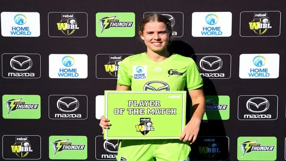 At 16 Years And 185 Days, This Girl Creates New Record In Women's Big Bash League