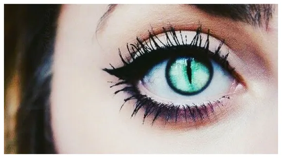 Stay Away From Wearing Novelty Contact Lenses This Halloween! Doctors Warn About The Dangers 