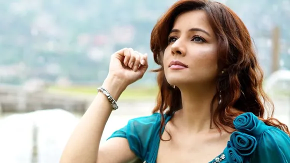 Pakistani Singer Rabi Pirzada Who Threated PM Modi With Snakes Quits â€˜Showbizâ€™