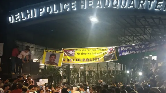 Donâ€™t Let Men And Women In Uniform Lose Faith In Service: Kiran Bedi On Delhi Cops Assault