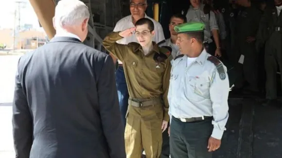 Fact Check: Is The Soldier In This Picture Son Of Israeli Prime Minister