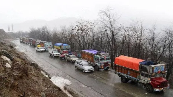 Jammu-Srinagar Highway Closed For 3rd Day, Heavy Rains Hamper Road Clearing Operations