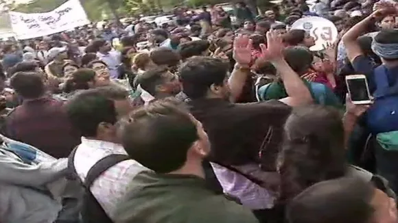 About 100 JNU Students Detained, Some Injured In Baton-Charge By Police