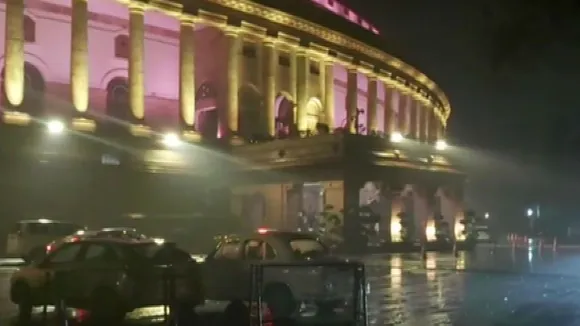 Delhi Receives Light Rains, Air Quality Still 'Severe'