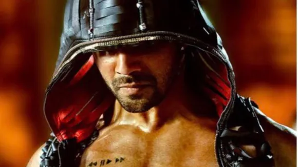 Street Dancer 3D New Poster: Varun Dhawan Flaunts Chiselled Body, Shares Trailer Release Date