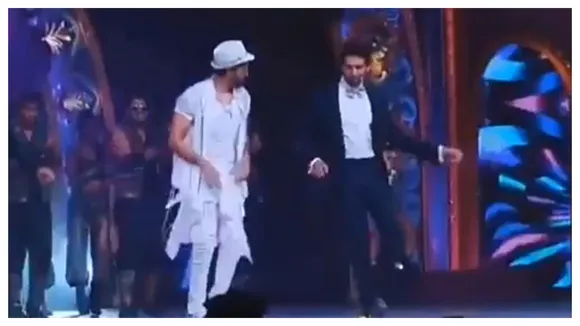 Hrithik Roshan And Kartik Aaryan Dancing To â€˜Dheeme, Dhemmeâ€™ Is Internetâ€™s Newest Addiction, WATCH