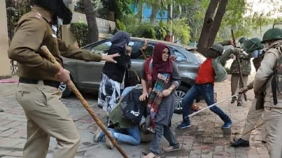 Citizenship Act Protests: IIM Ahmedabad Students Join Protests Over Police Action Against Jamia, AMU