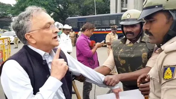 Historian Ramachandra Guha, Detained For Staging Protest Against CAA, Released 