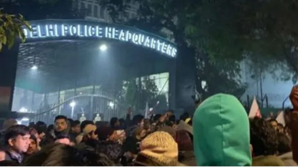 Citizenship Act: People Stage Protests Outside Delhi Police HQ Seeking Release Of Detained Protesters