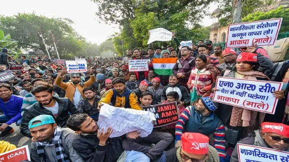 Students Protesting Against CAA Outside UP Bhawan Detained
