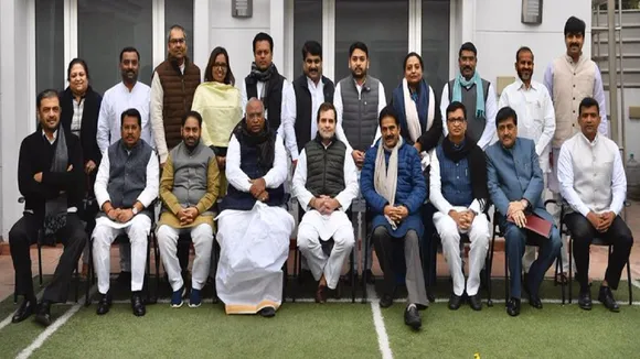 Amid 'Resentment' Over Cabinet Expansion, Maharashtra Congress Ministers Meet Rahul Gandhi
