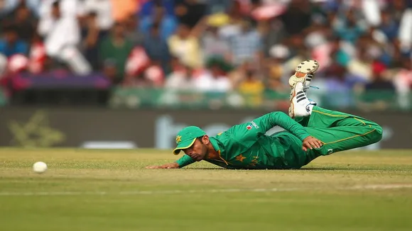 Our Tea Is Fantastic - Pakistan Cricketer Ahmed Shehzad Trolls Wing Commander Abhinandan Varthaman