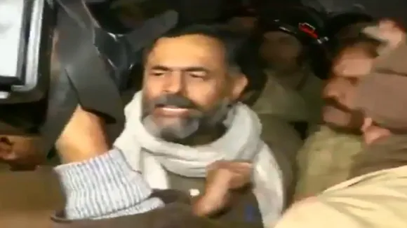 WATCH | JNU Violence: Yogendra Yadav Manhandled Outside Campus