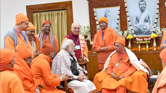 After Inaugurating Sound-And-Light Show At Kolkata's Howrah Bridge, PM Modi Reaches Belur Math