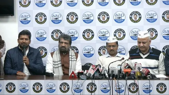 Mahabal Mishra's Son Vinay, Former MLA Ram Singh Join AAP In Presence Of CM Kejriwal