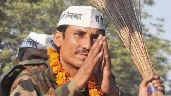 Delhi Assembly Elections: MLA Commando Surender Quits AAP, To Contest As NCP Candidate From Delhi Cantt