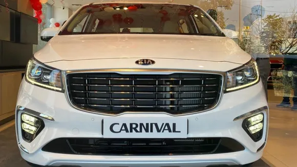 Kia Carnival Garners Over 1400 Bookings In Just One Day: Details Inside 