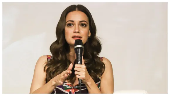Dia Mirza Breaks Down At Literature Festival