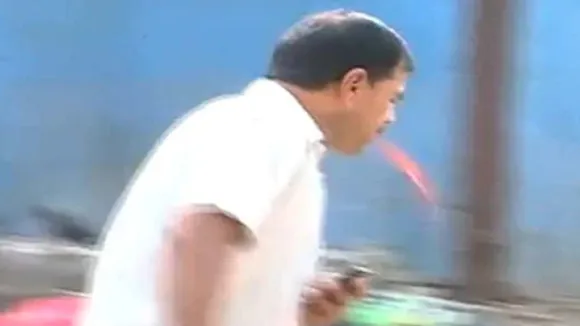 Corona Lockdown Pulic Spitting