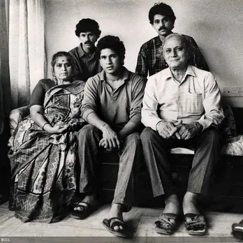 Stars and family cheer Sachin