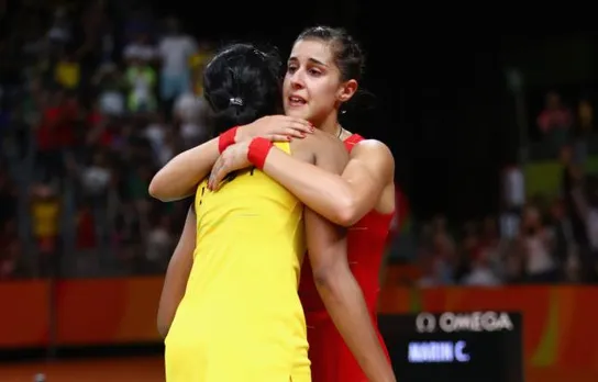   Emotions spilled on the court as Sindhu-Carolina hug each other after Rio Olympic final