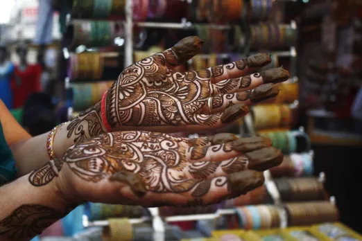  Karva Chauth 2016: Check out different mehndi designs