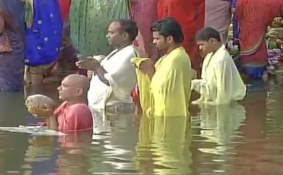 Chhath Puja 2016 Fourth day of Mahaparv: Devotees offer prayers to the sunrise, fast finally over