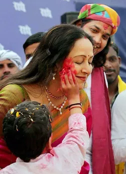 In Pictures Indian politicians celebrating festival of colors