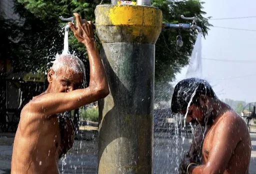 Delhi NCR faces intense heat wave